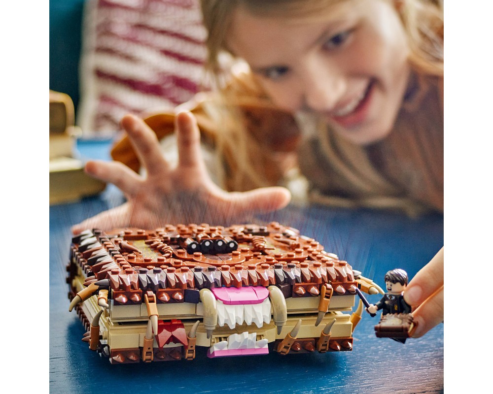 LEGO Set 76449-1 Chomping Monster Book of Monsters (2025 Harry Potter ...