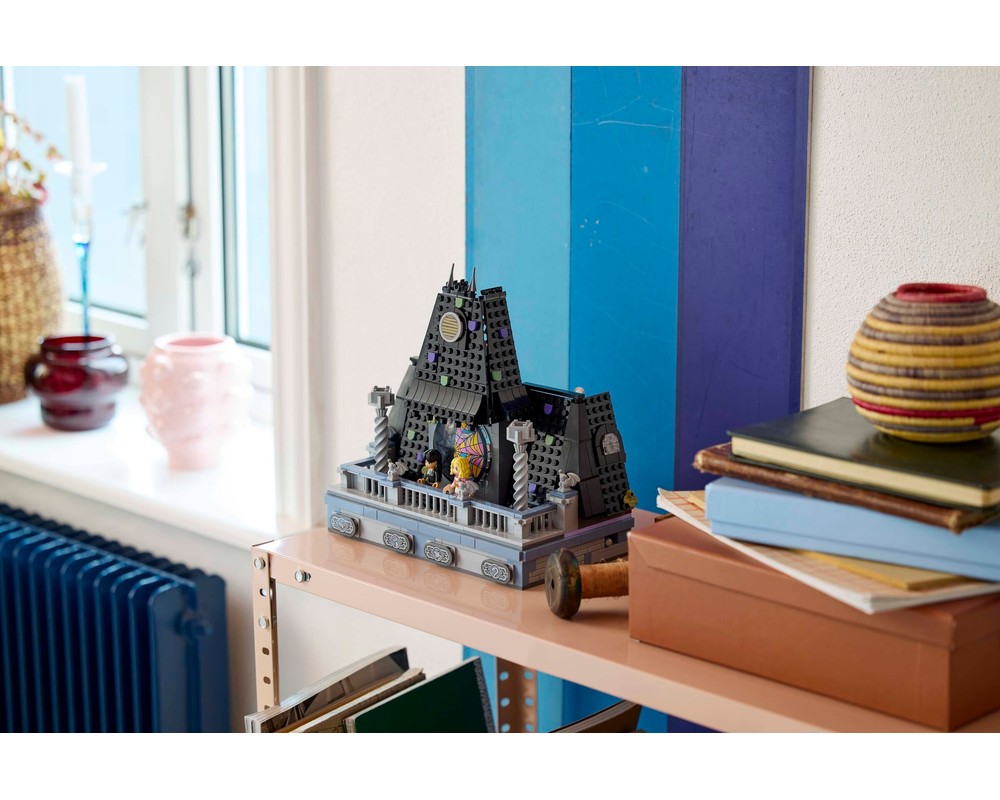 LEGO Set 76781-1 Wednesday & Enid's Dorm Room (2024 Wednesday ...