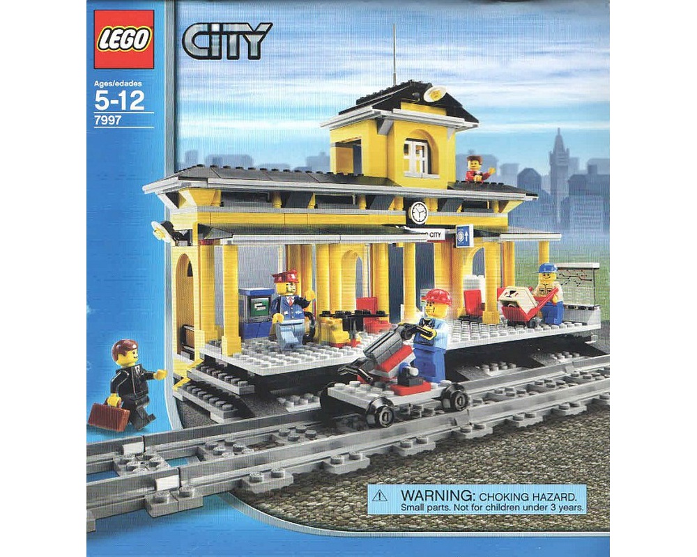LEGO 7997 CITY Train Station - Rare - New In Box