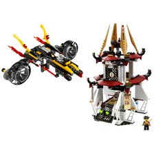 Fight for the Golden Tower (set 8107-1)
