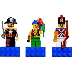 Pirates Magnet Set