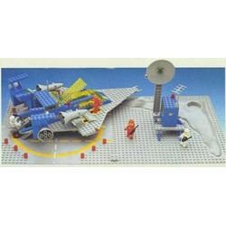 Space Cruiser and Moonbase, zdjęcie 1