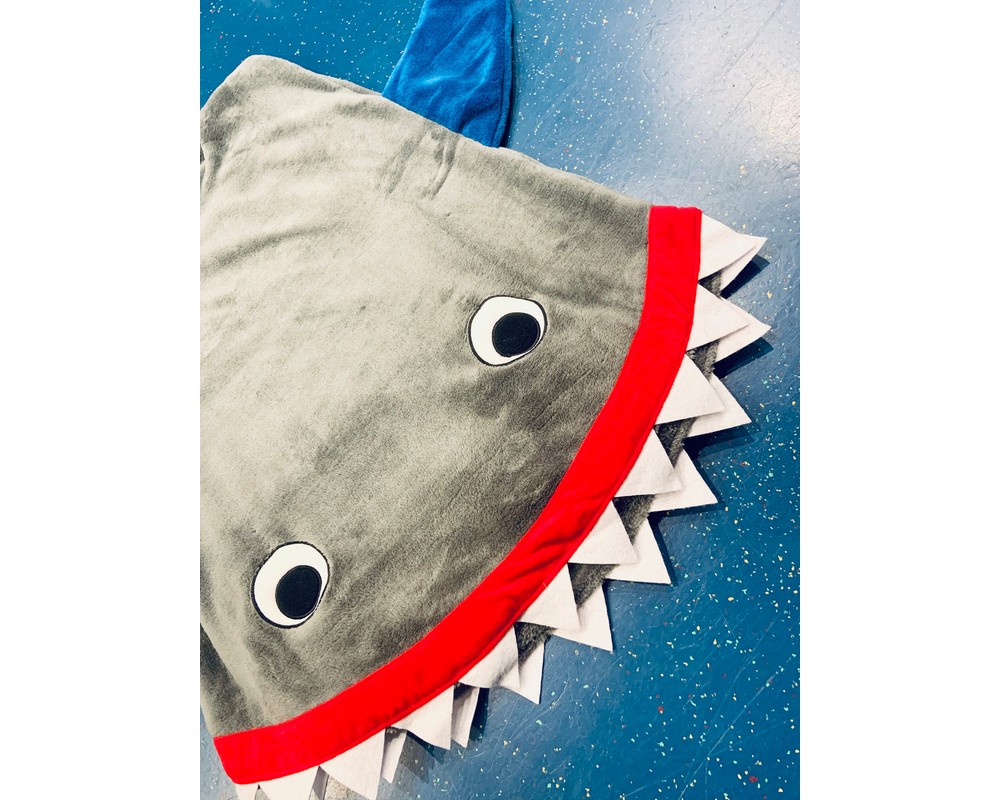 Shark fleece blanket hotsell