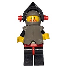 Knight (Breastplate on Black) - Black Legs, Armor, Red Dragon Plume (fig-000072)