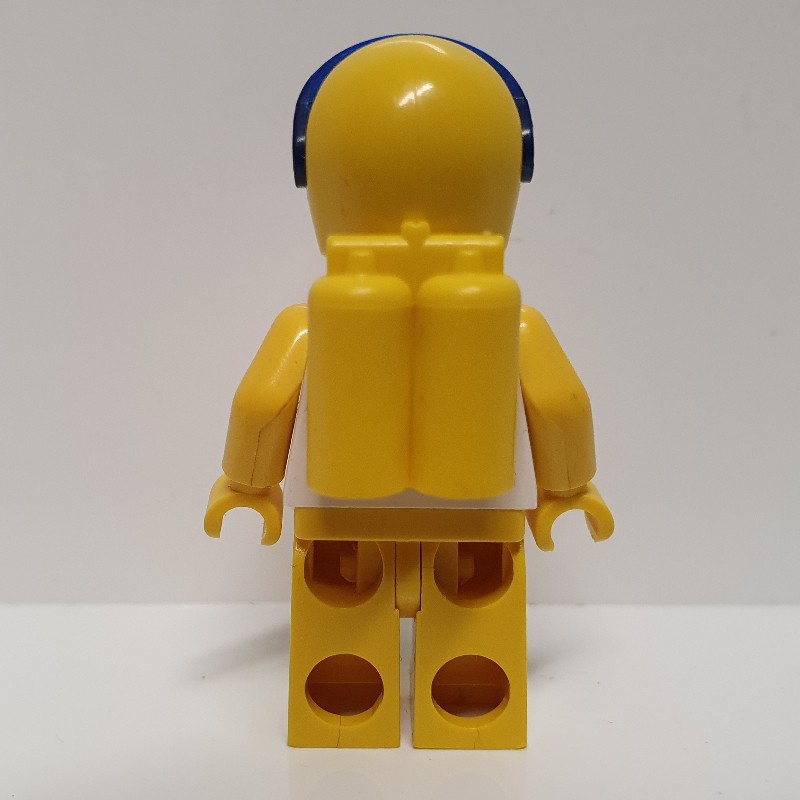 Lego yellow online spaceman