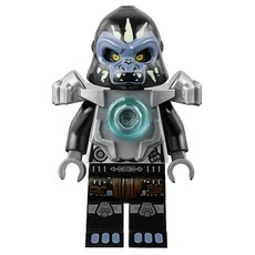 Gorzan with Flat Silver Shoulder Armor (fig-000143)