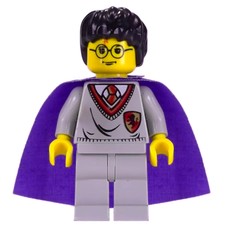 Harry Potter, Yellow Skin, Gryffindor Sweater with Crest, Violet Cape (fig-000595)