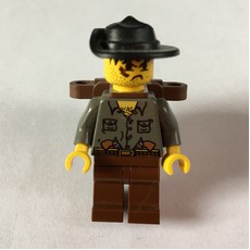 Max Villano with Backpack (fig-000622)