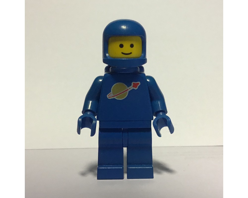 lego spaceman broken helmet