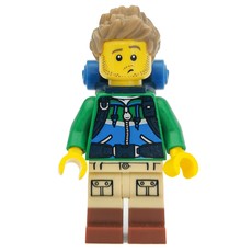 Hiker (fig-001261)