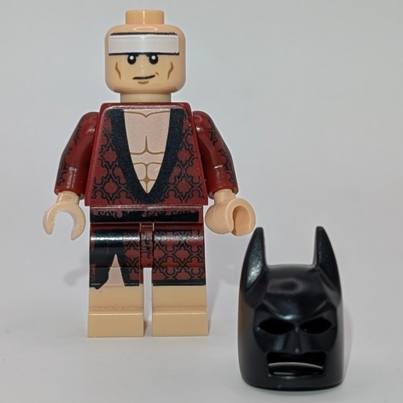 LEGO Set fig-001508 Batman, Dark Red Robe (CMF) | Rebrickable - Build ...