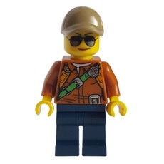 Explorer, Woman, Shirt with Straps and Radio, Dark Tan Cap, Sunglasses (fig-001623)
