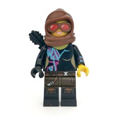 Lucy with Hood (CMF) (fig-001958)