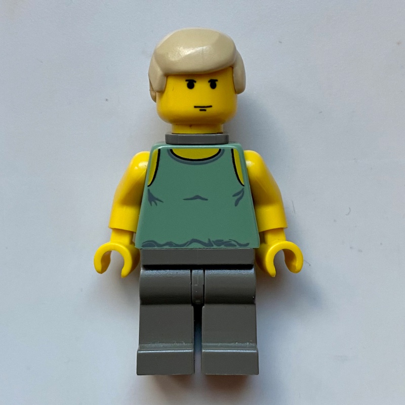 LEGO Set fig-003535 Luke Skywalker, Dagobah Outfit, Yellow Skin, Sand Green Tank Top Neck Bracket (2003 Wars) | Rebrickable - Build LEGO