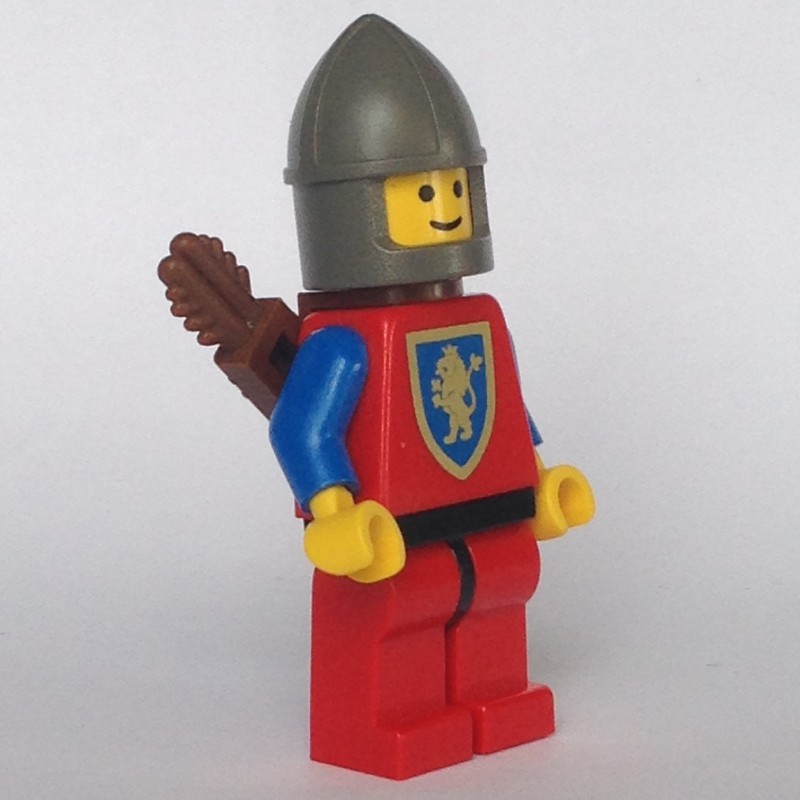 LEGO Set fig-004566 Archer (Crusader Lion) - Red Legs, Dark Gray Chin ...