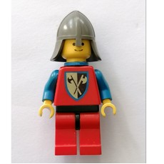 Knight (Crusader Axe) - Red Legs, Plastic Cape (fig-004575)