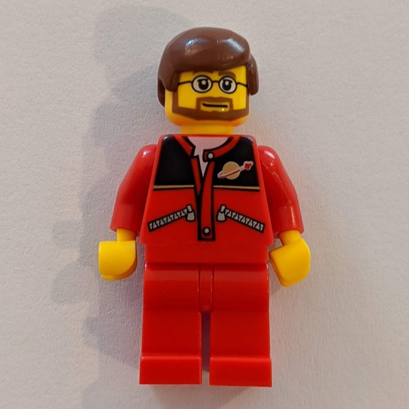 LEGO Set fig-004815 Man - Red Jacket, Red Legs | Rebrickable - Build ...