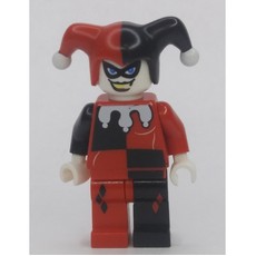 Harley Quinn in Black and Red Jester Outfit with White Hands (fig-005002)