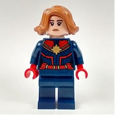 Captain Marvel with Medium Nougat Hair (fig-005573)