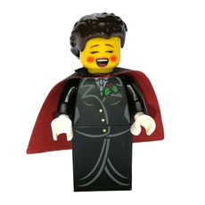 Caroler, Woman, One Cape (fig-007338)
