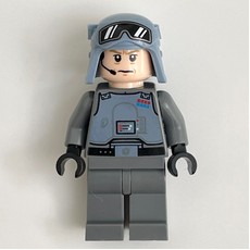General Maximillian Veers, Sand Blue Helmet with Visor (fig-010299)