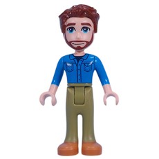 Jonathan - Reddish Brown Hair (fig-010362)