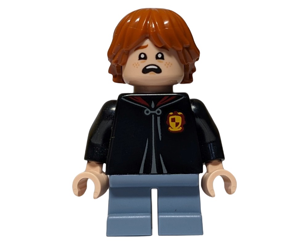LEGO Set fig-010506 Ron Weasley, Closed Gryffindor Robe with Crest ...
