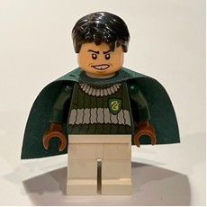 Marcus Flint, Dark Green, Dark Bluish Gray, and White Slytherin Quidditch Uniform - 3626b Head (fig-011867)