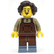 Castle Man, Reddish Brown Apron, Dark Brown Hair (fig-012978)