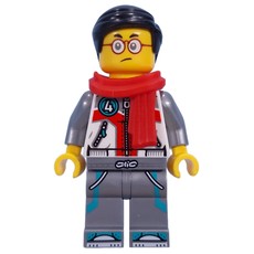 Mr. Tang, White and Flat Silver Suit (fig-015140)