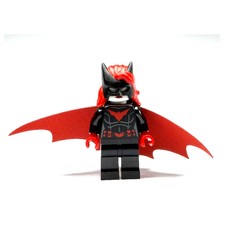 Batwoman, Black/Red Cape (fig-016828)