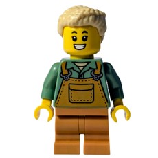 Elf, Sand Green Torso, Medium Nougat Legs, Tan Hair (fig-016971)