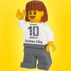 Celebrating 10 Years at Suntec City - Female Minifigure (set SUNTEC-2)