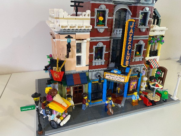 LEGO MOC Noodle Shop by BrickAtive | Rebrickable - Build with LEGO