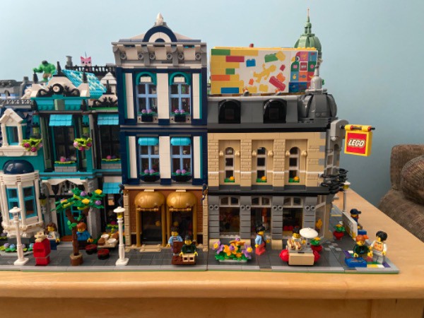 LEGO MOC Corner Lego Store by Isibricks | Rebrickable - Build with LEGO