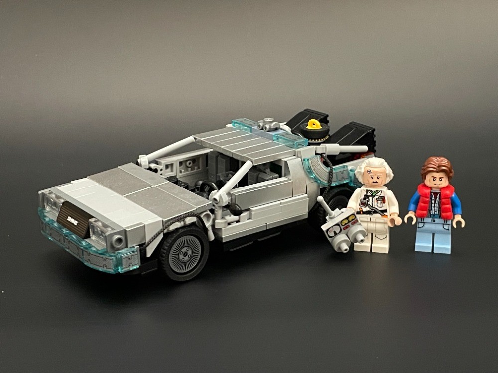 LEGO MOC-253838 DeLorean Time Machine by lukemocs | Rebrickable