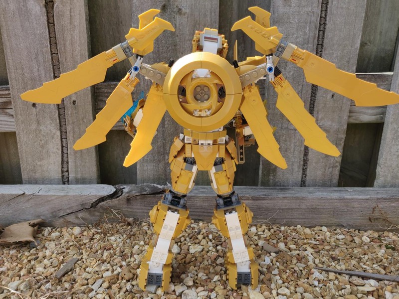 MOC Review: MOC-121015 Golden Dragon Lloyd - 71774 Alternate ...