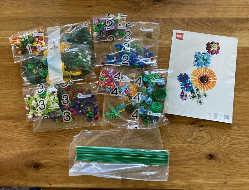 Review: 10313 - Wildflower Bouquet | Rebrickable - Build with LEGO