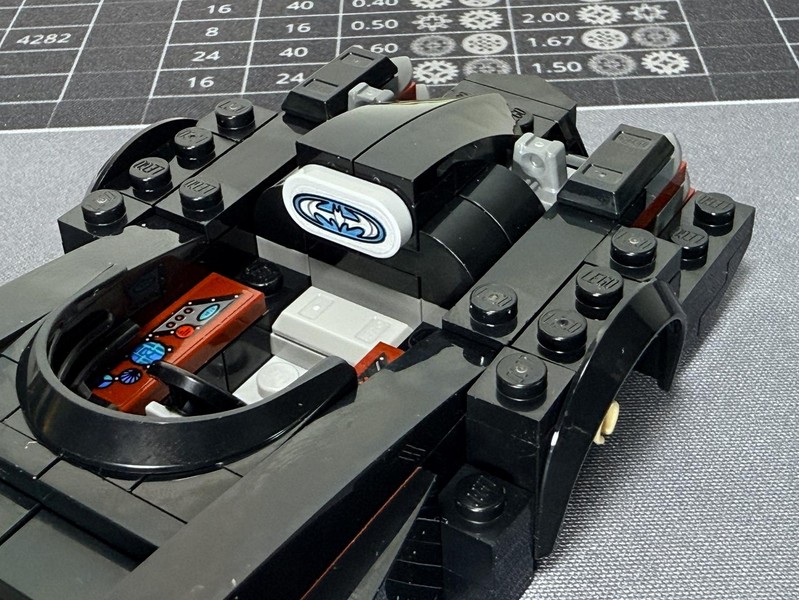 Review: 76333-1 - Batman & Robin Batmobile | Rebrickable - Build