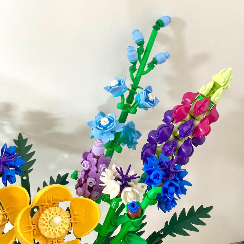 LEGO 10313 Wildflower Bouquet review