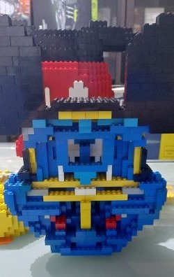 LEGO MOC Mickey Mouse by BrickBuildsBjorn | Rebrickable - Build with LEGO