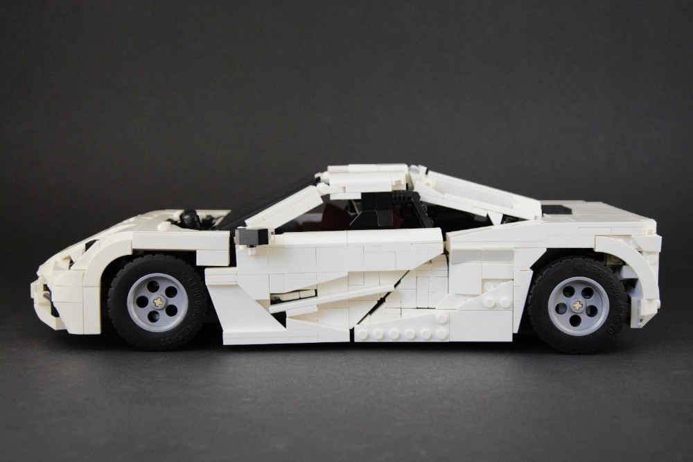 LEGO MOC-230867 McLaren F1 - 10337 B model alternate by Alex Ilea