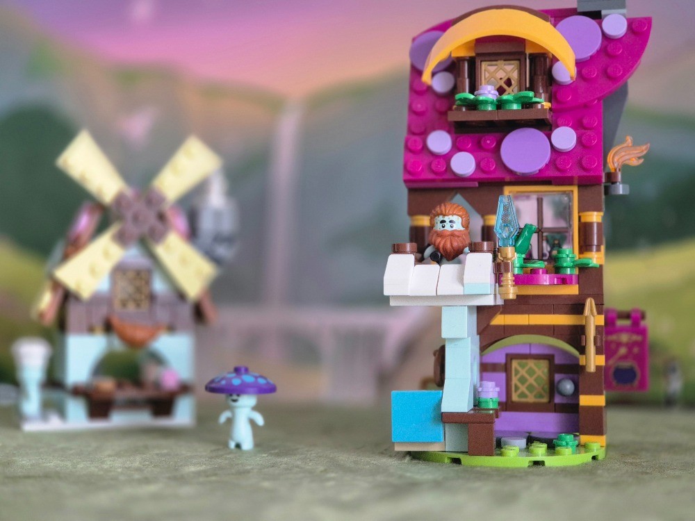 LEGO MOC-201462 40657: Vortex Village (Medieval Town Cube) by sebbl ...