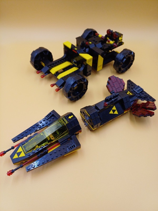LEGO MOC-254404 Blacktron I - Battrax - Remake by Kaelfros ...