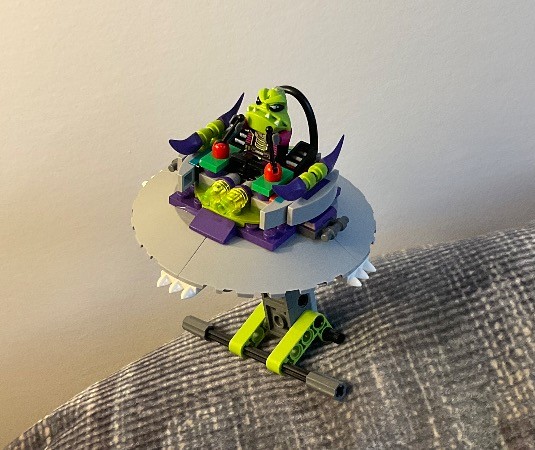 LEGO MOC-184295 Alien stricker saucer by Rickyduf | Rebrickable - Build ...