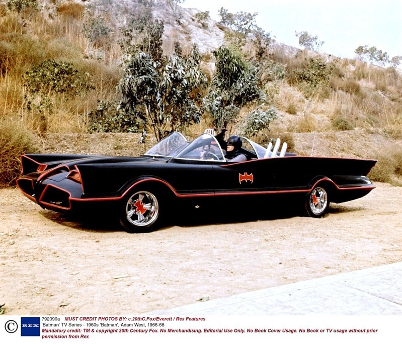 Review: 76328-1 - Batman: The Classic TV Series Batmobile