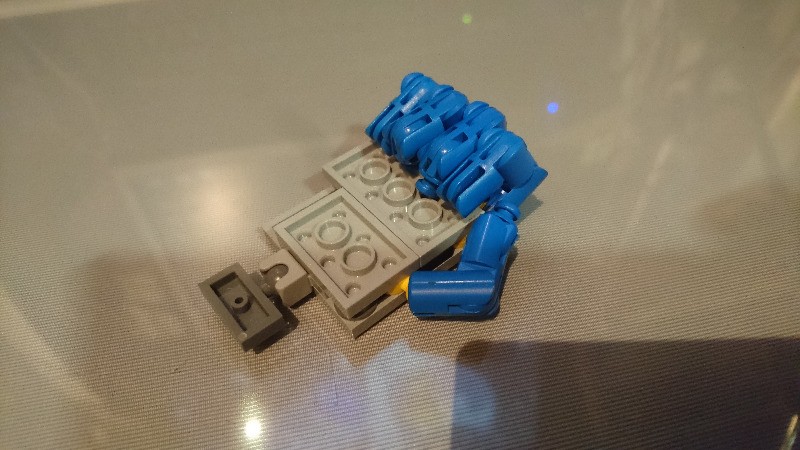 LEGO MOC-174020 hand from old figure arms movable almost realistic way ...