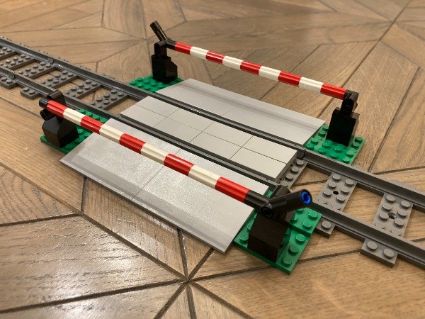 LEGO MOC-205710 Railroad crossing by pink0d | Rebrickable - Build with LEGO