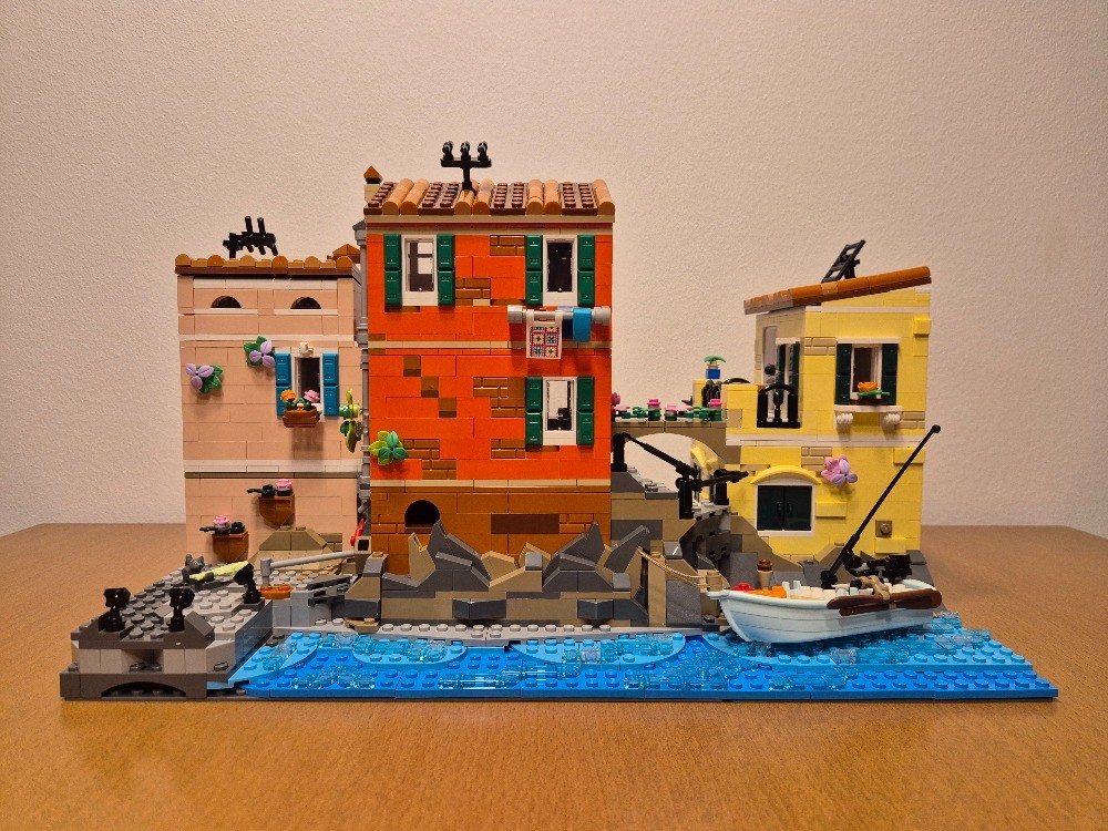 LEGO MOC-238212 Italian Square - 21359 Italian Riviera Modification by ...
