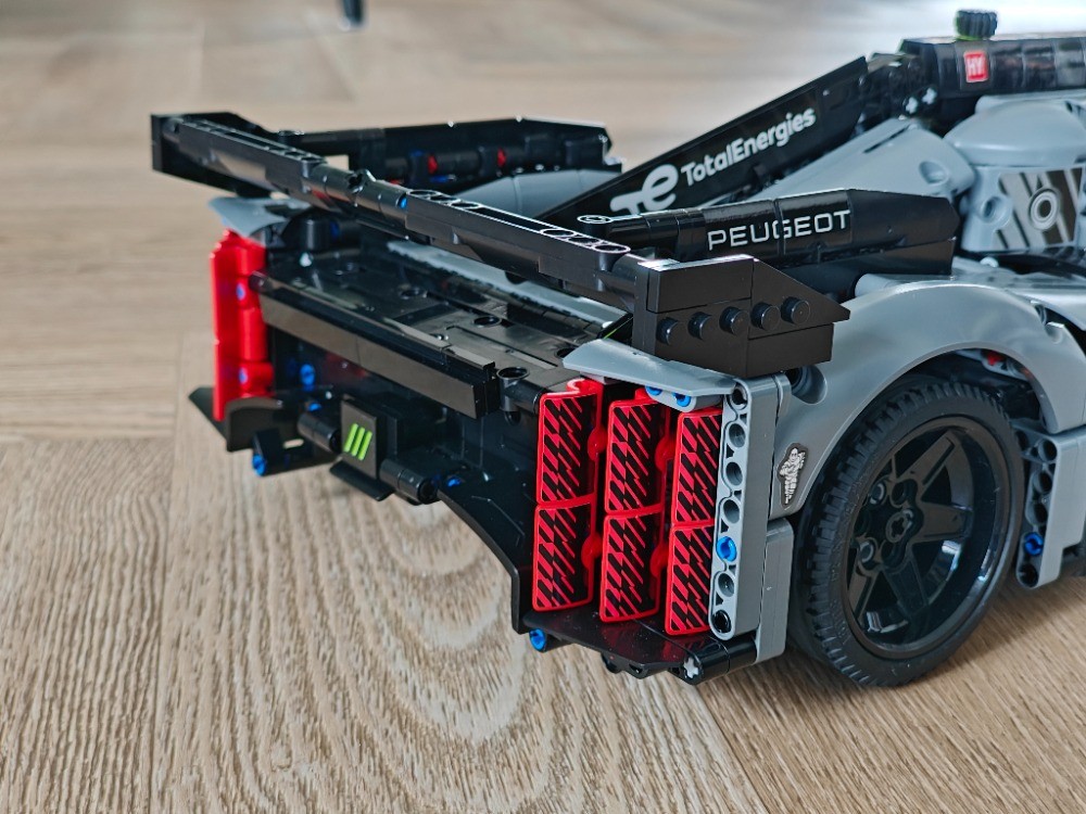 LEGO MOC-181548 42156 rearspoiler by EricMunsters | Rebrickable - Build ...